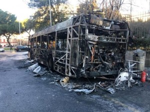 Incendio autobus Atac 3 gennaio 2019 (1)